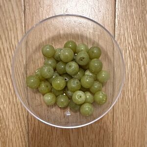 Vintage green colored glass beads - qty 36